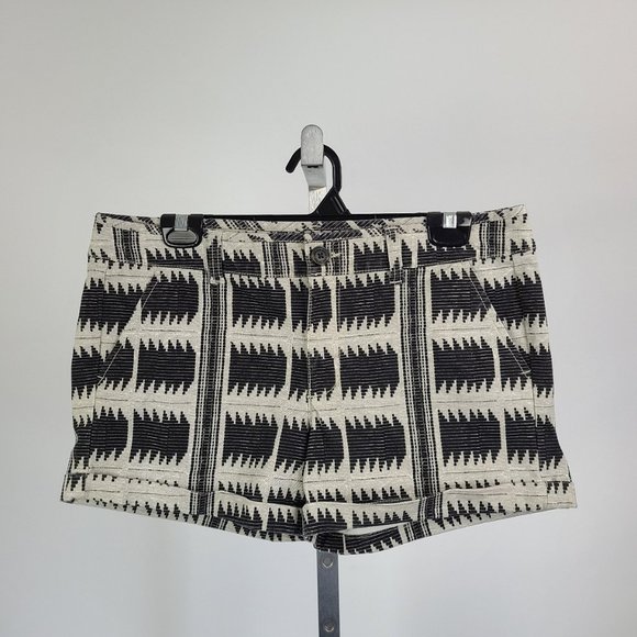AEO Black & White Midi Stretch Shorts Size 12 - Picture 1 of 6
